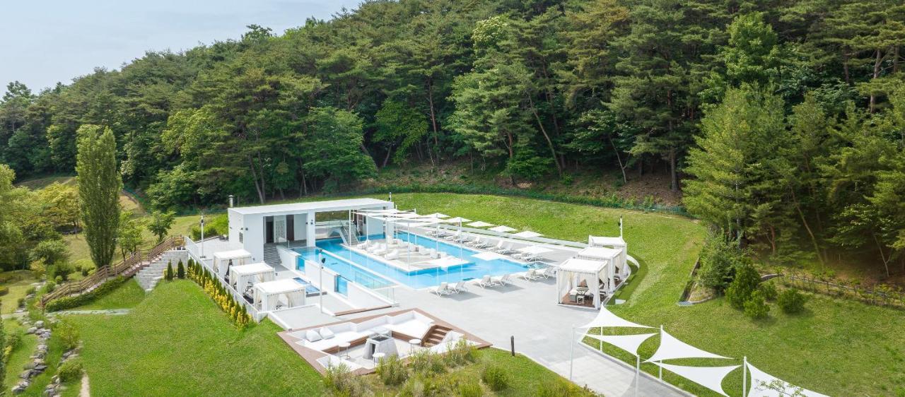 The Suites Hotel Namwon Екстериор снимка
