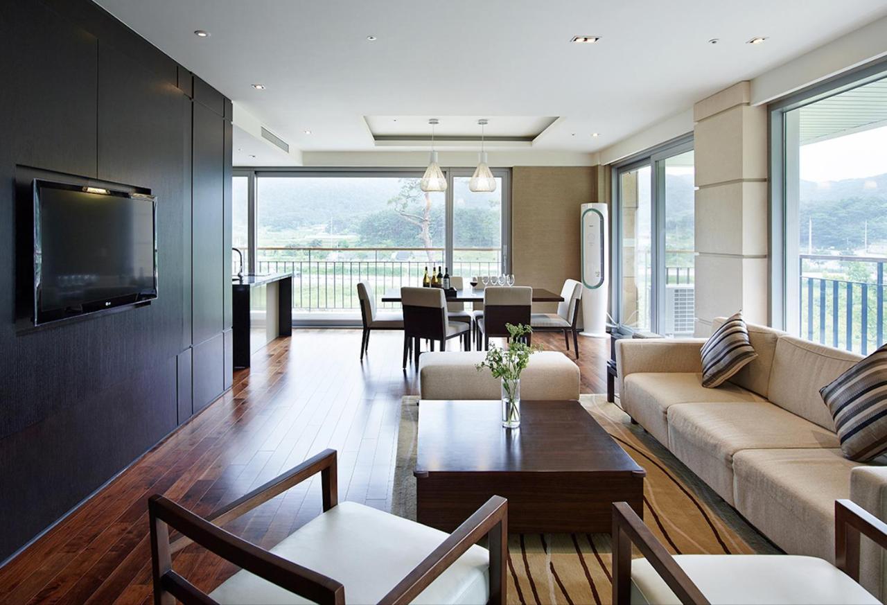 The Suites Hotel Namwon Екстериор снимка