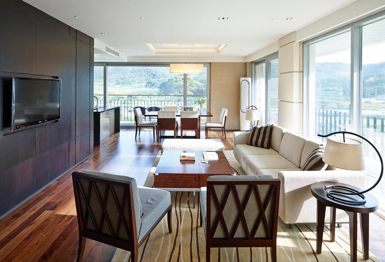 The Suites Hotel Namwon Екстериор снимка