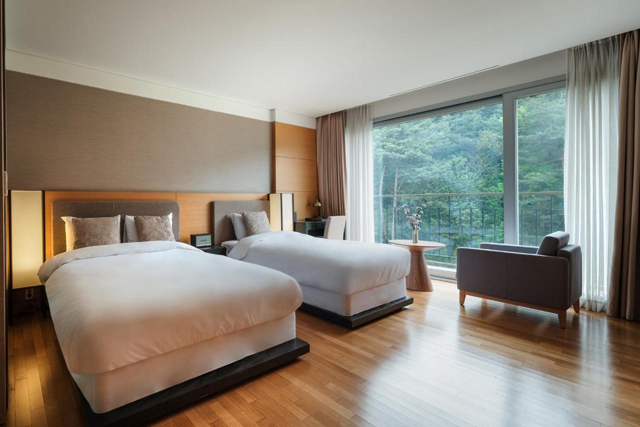 The Suites Hotel Namwon Екстериор снимка