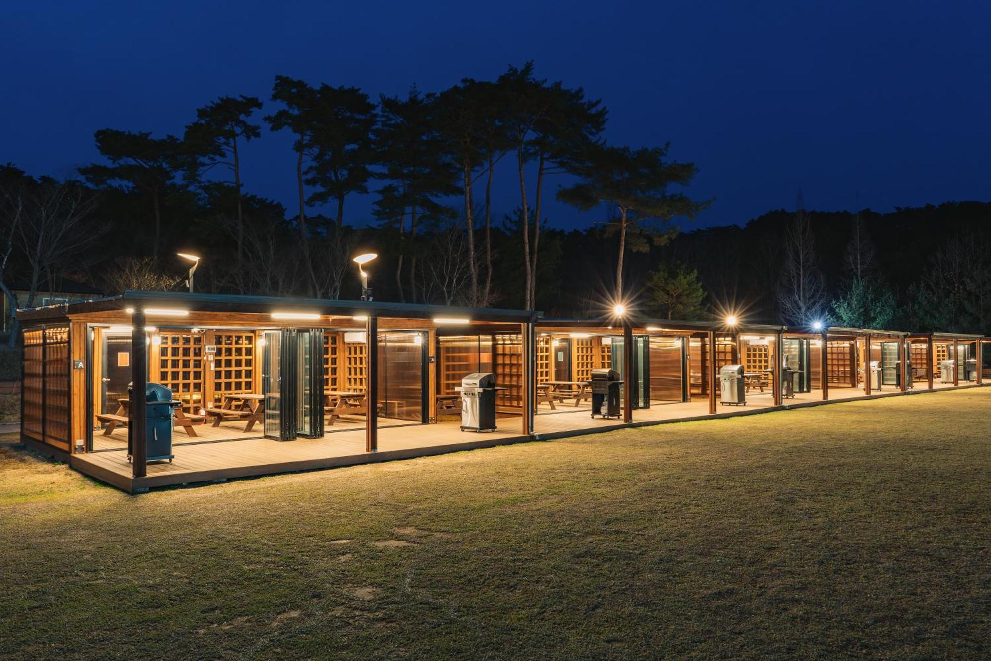 The Suites Hotel Namwon Екстериор снимка