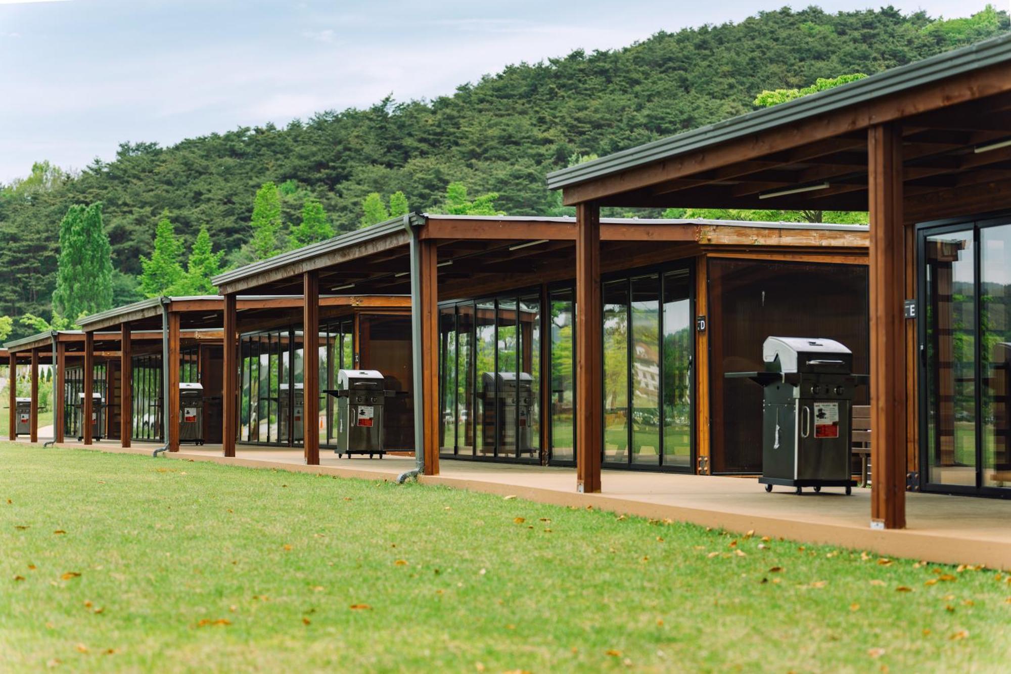 The Suites Hotel Namwon Екстериор снимка