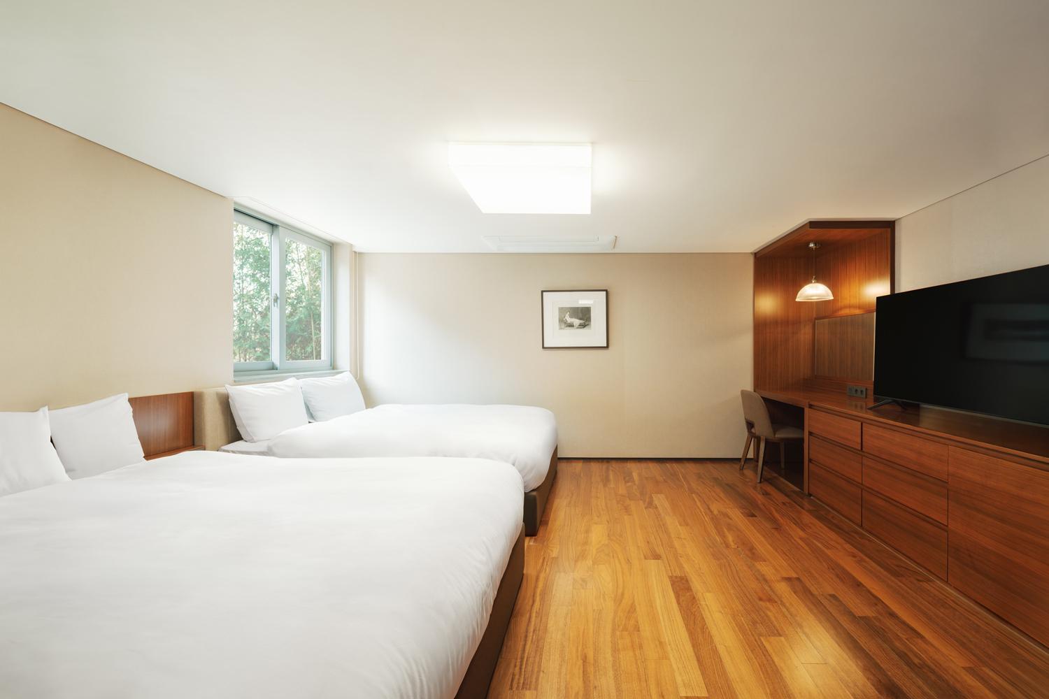 The Suites Hotel Namwon Екстериор снимка