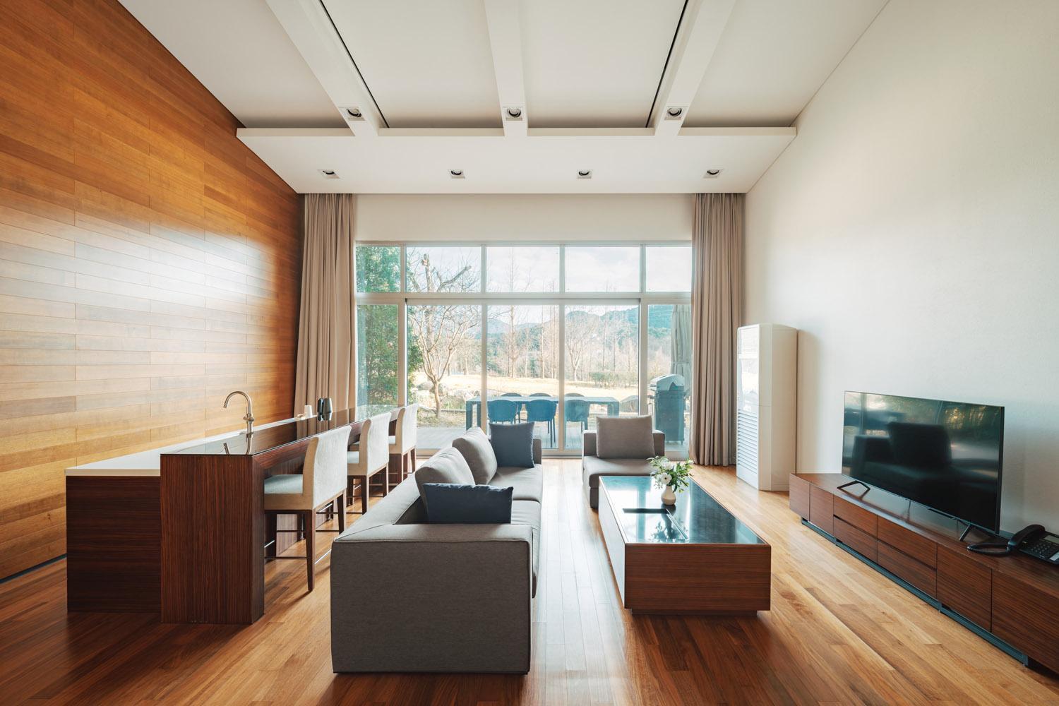 The Suites Hotel Namwon Екстериор снимка