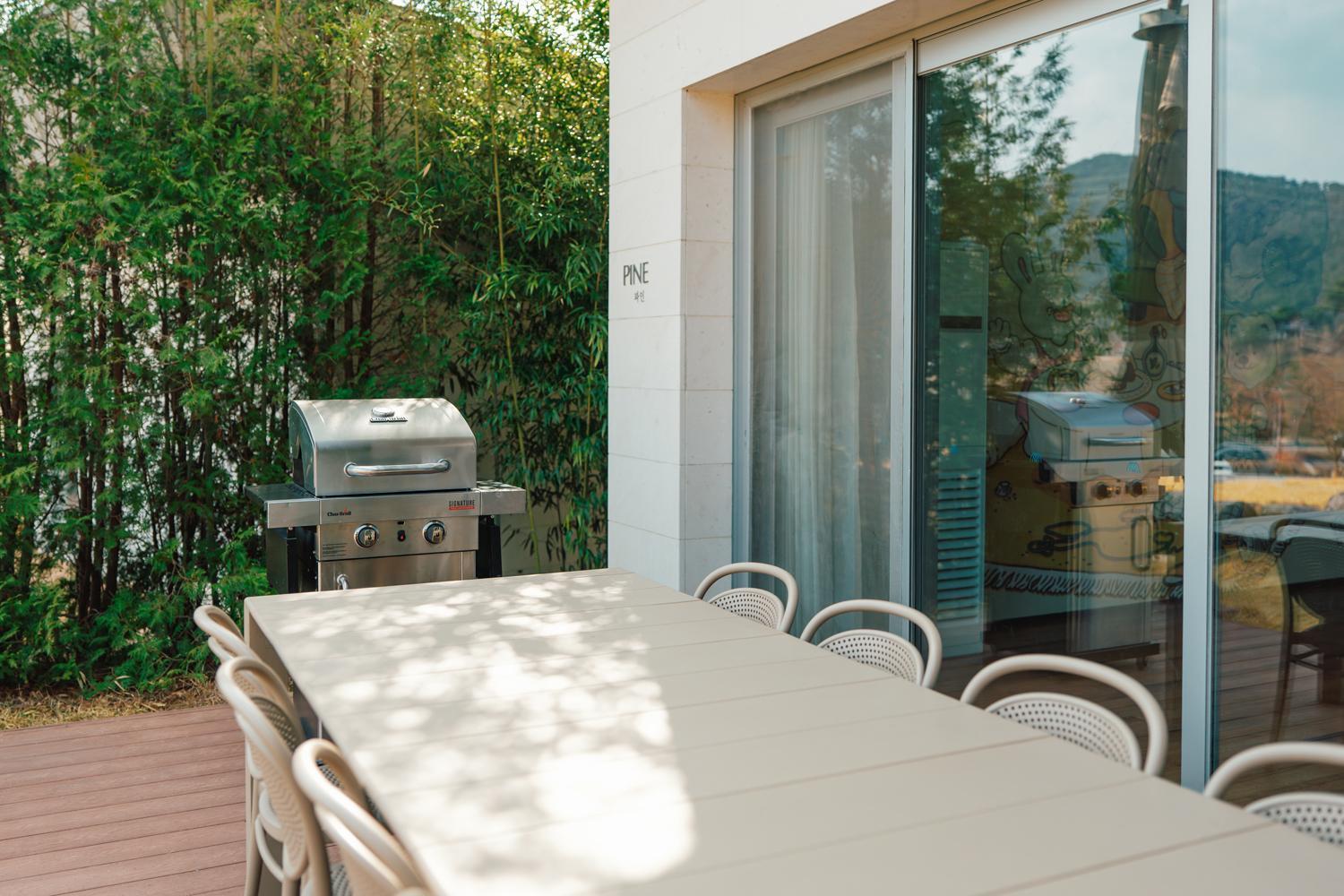 The Suites Hotel Namwon Екстериор снимка